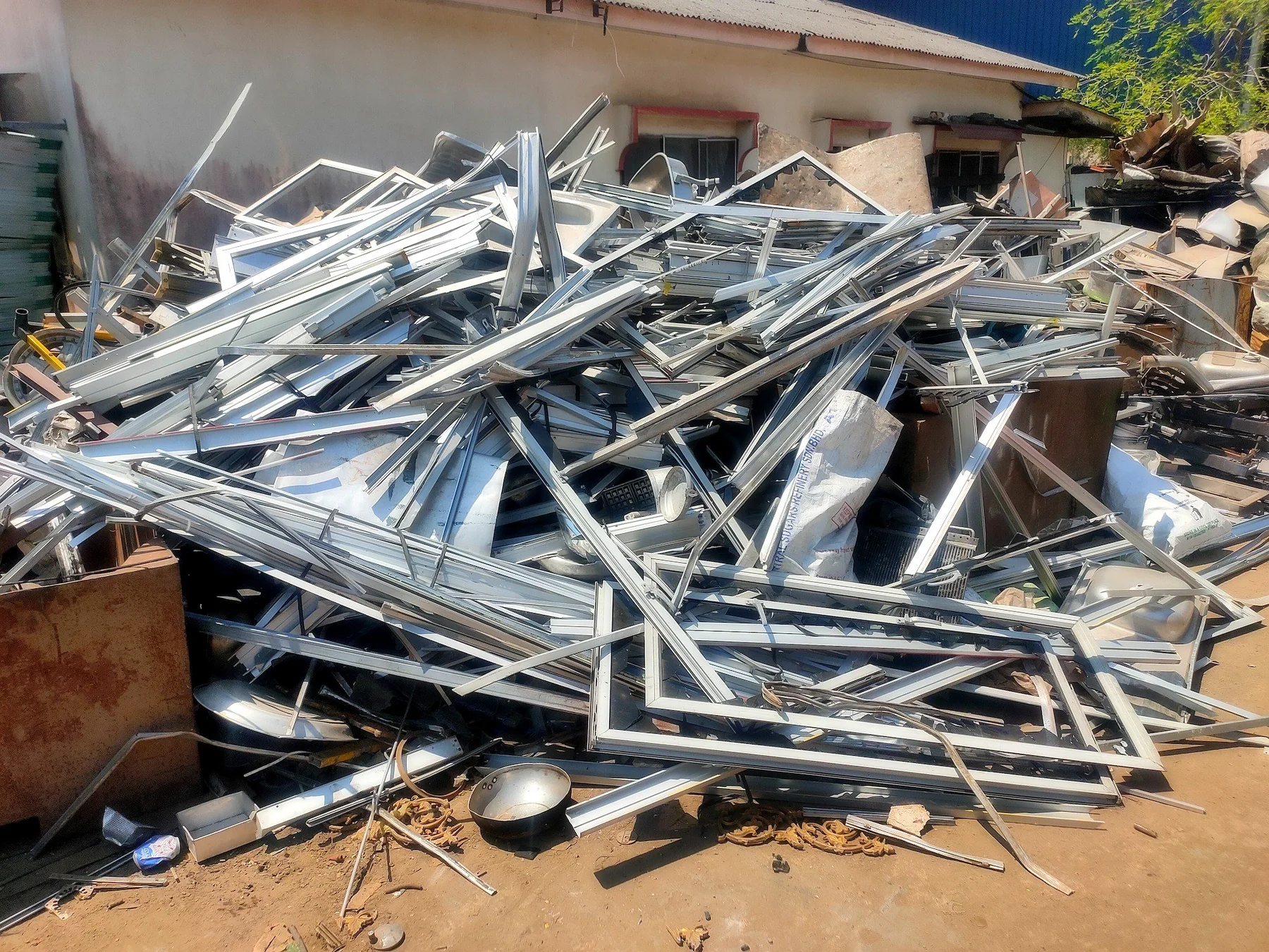 Non-ferrous material stream